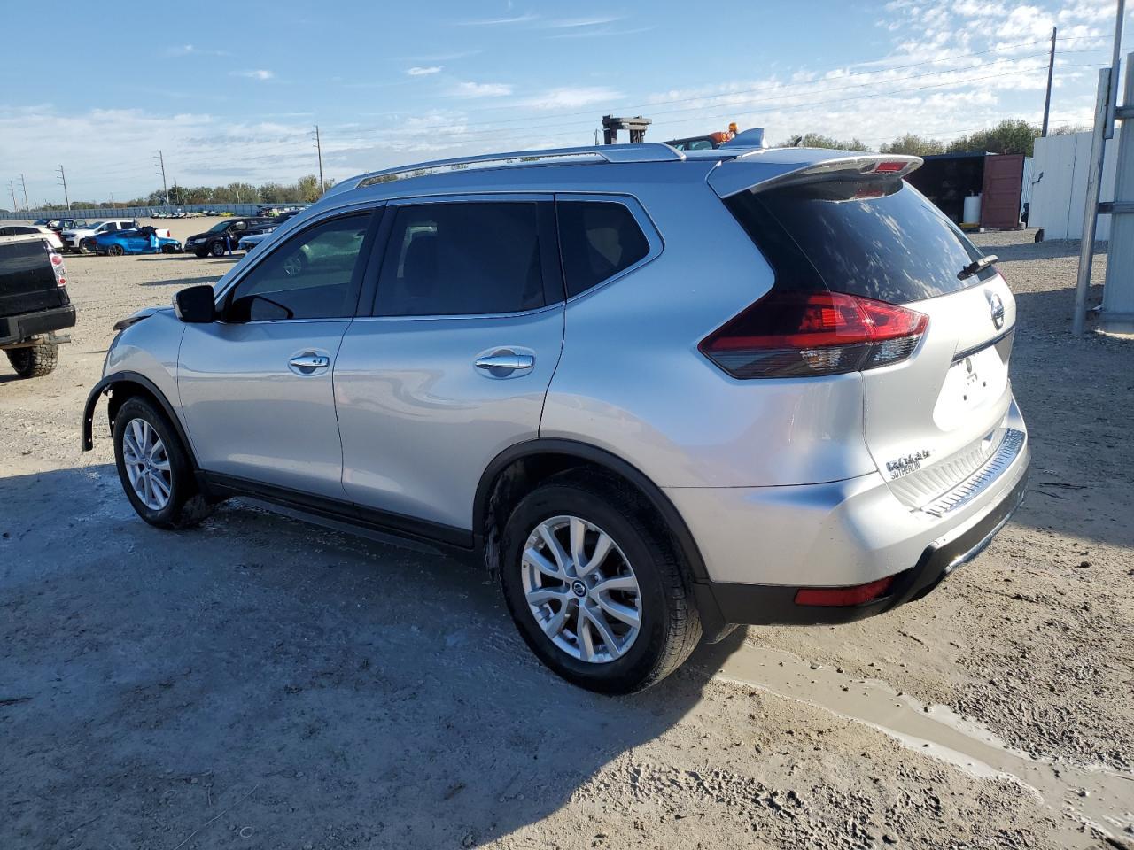 2018 NISSAN ROGUE S - Фото 2