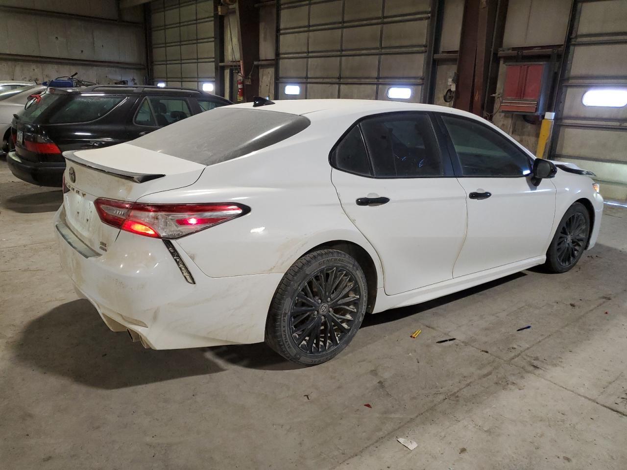 2020 TOYOTA CAMRY SE - Image 3