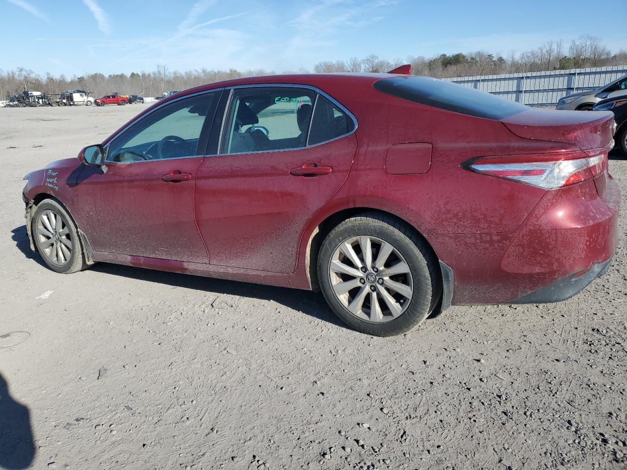 2020 TOYOTA CAMRY LE - Фото 2