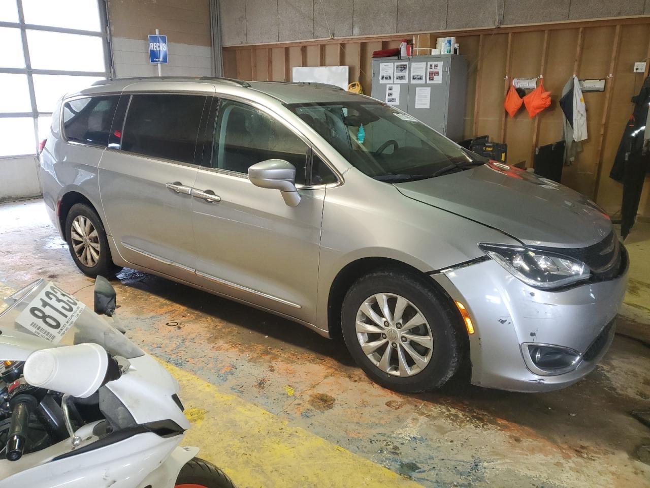 2017 CHRYSLER PACIFICA T - Image 4