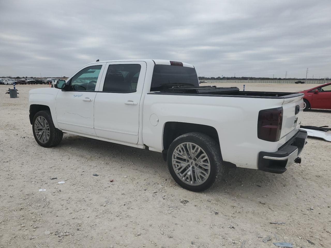 2018 CHEVROLET SILVERADO - Фото 2
