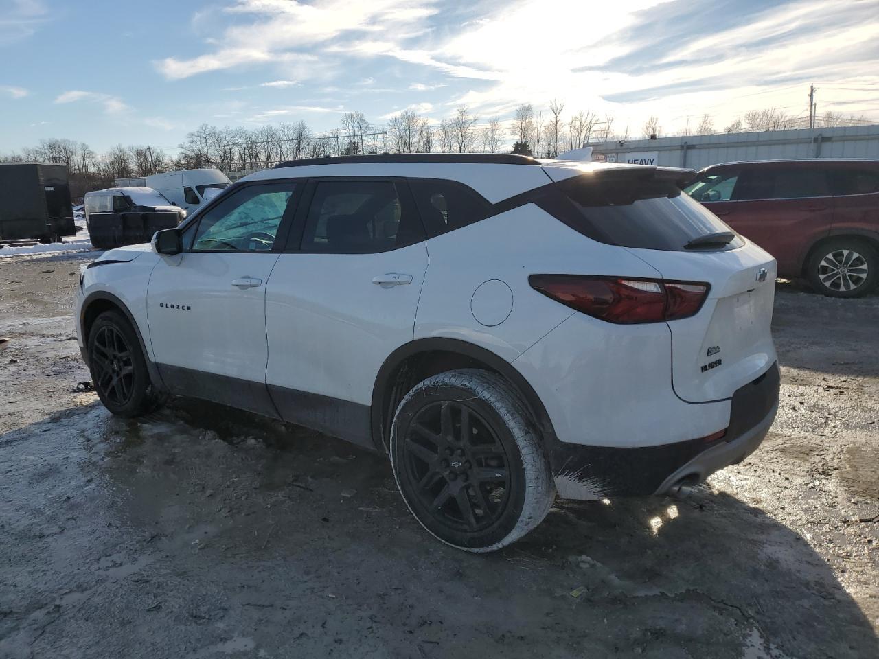 2021 CHEVROLET BLAZER 2LT - Image 2