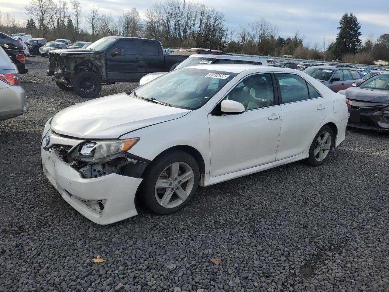2014 TOYOTA CAMRY L