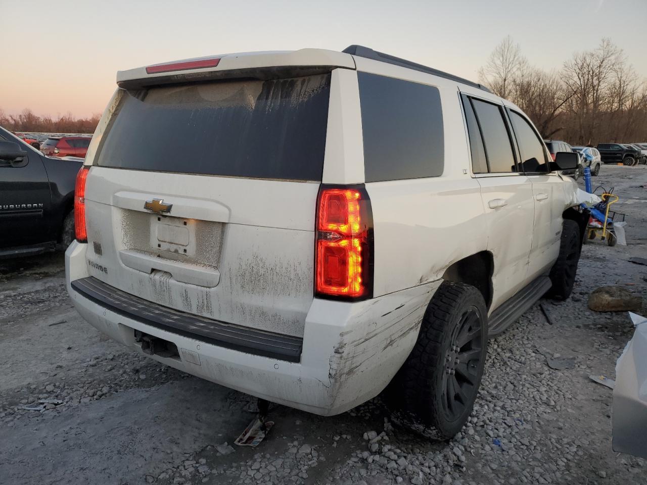 2015 CHEVROLET TAHOE K150 - Фото 3