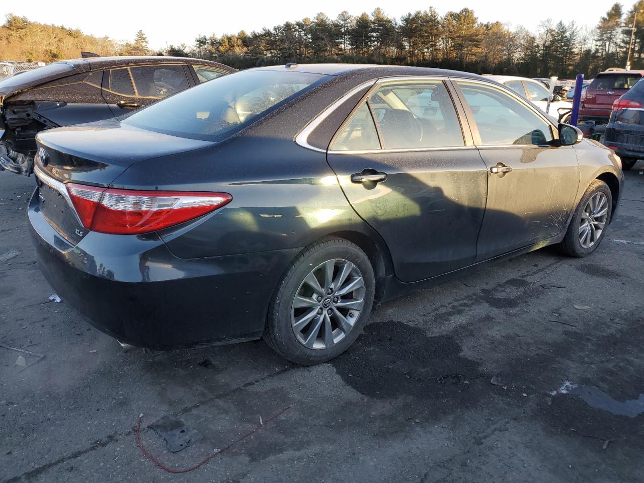 2016 TOYOTA CAMRY LE - Image 3