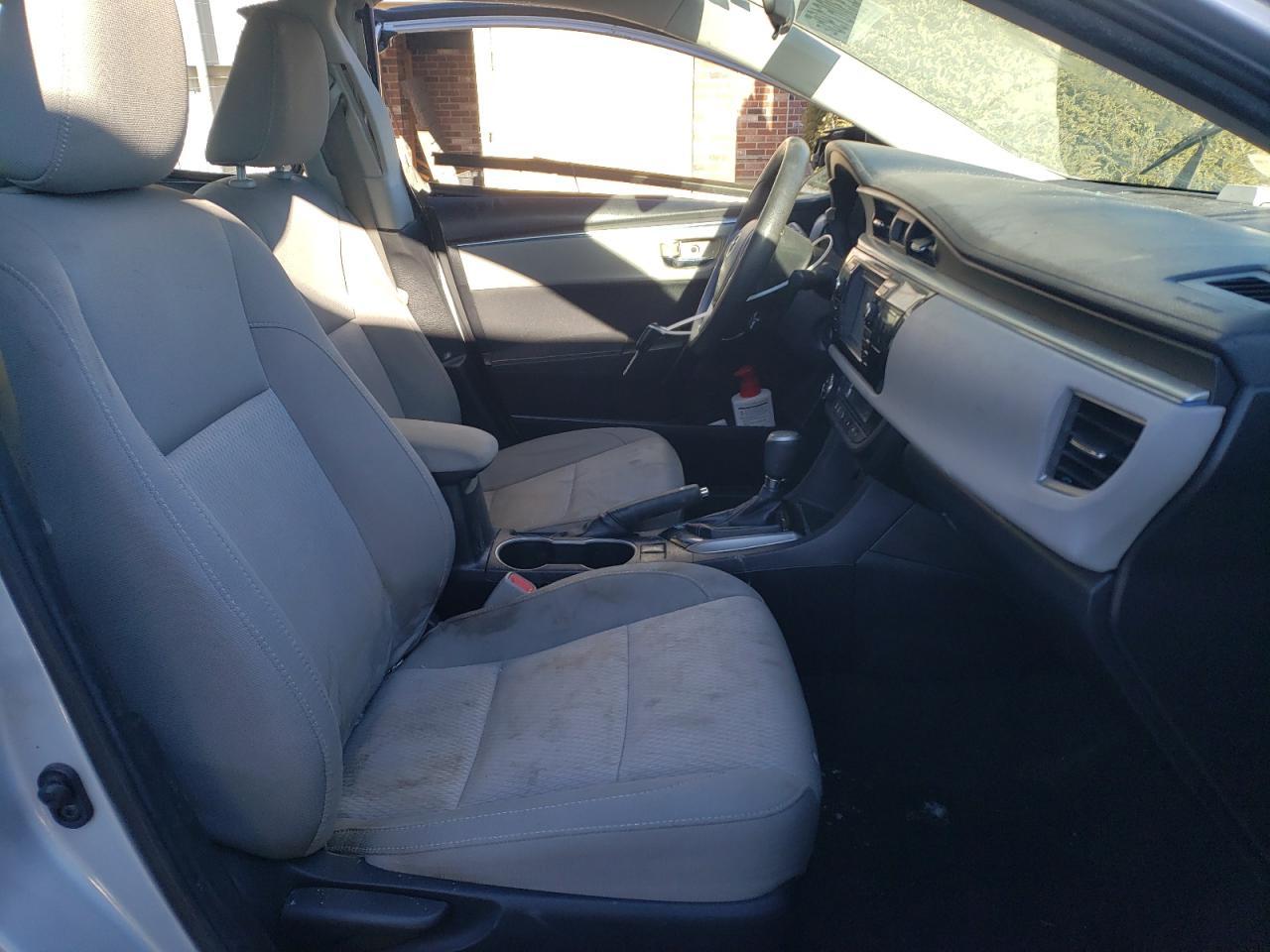 2015 TOYOTA COROLLA L - Фото 7