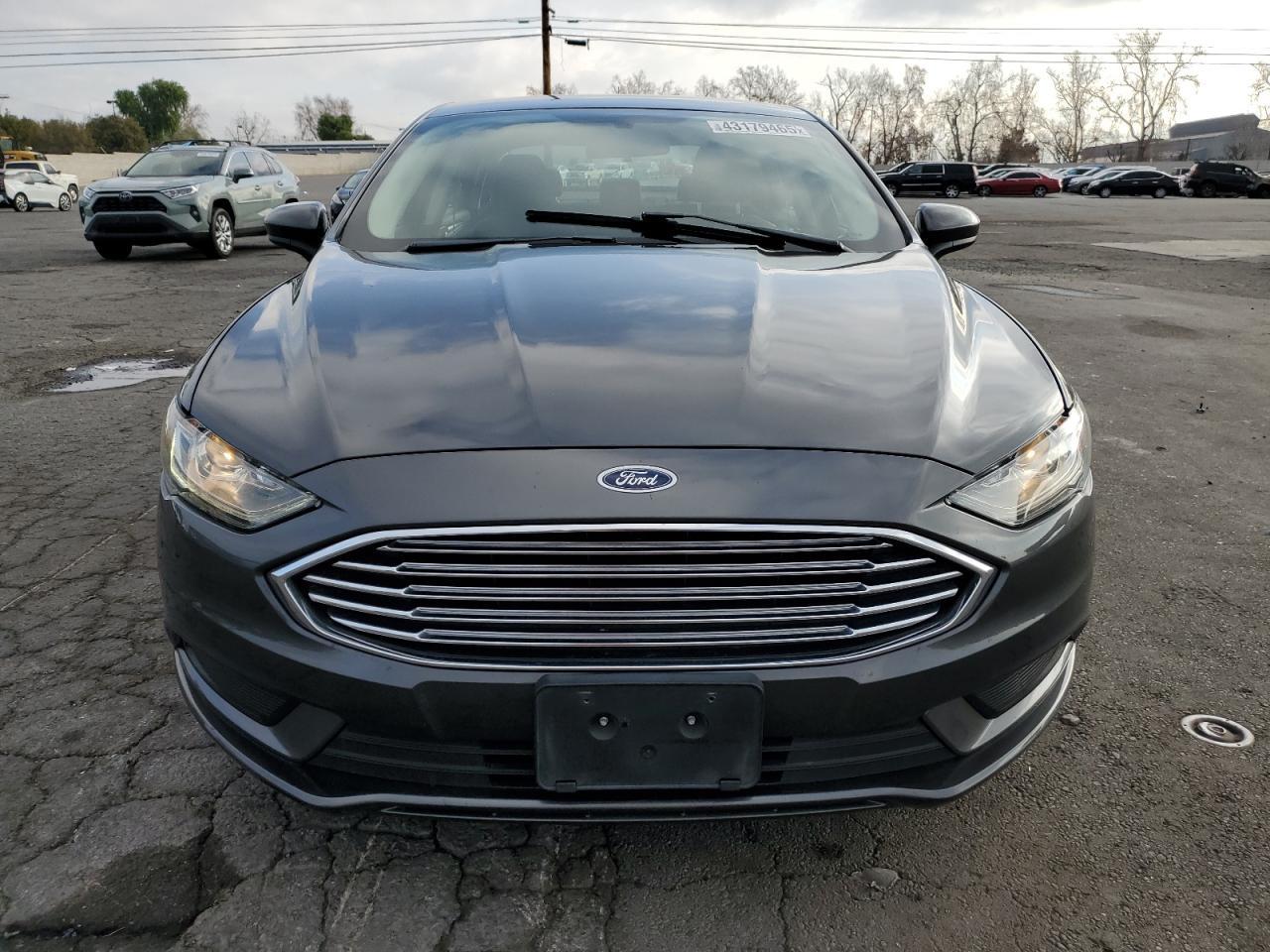 2017 FORD FUSION SE - Image 5