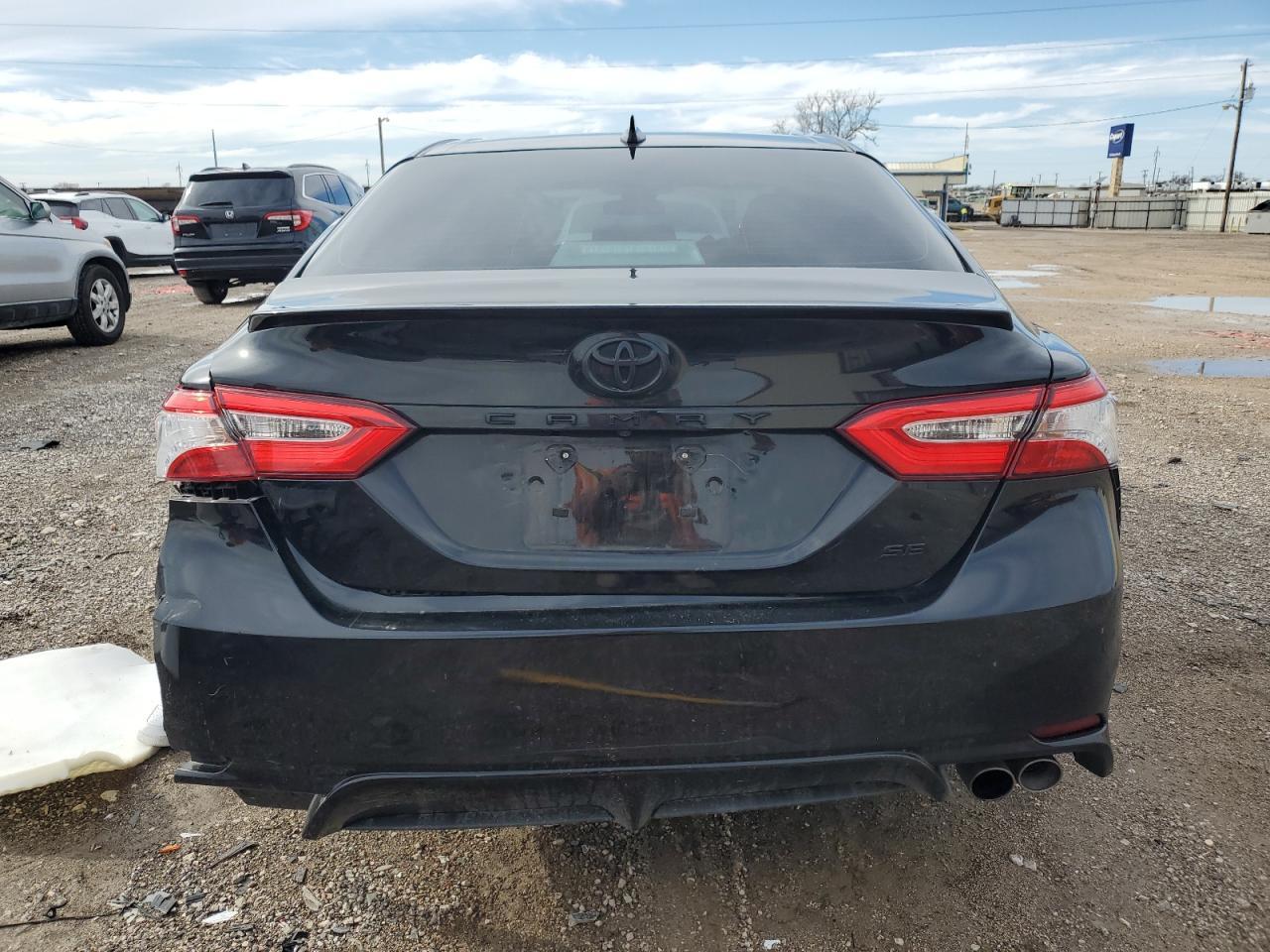 2020 TOYOTA CAMRY SE - Image 6