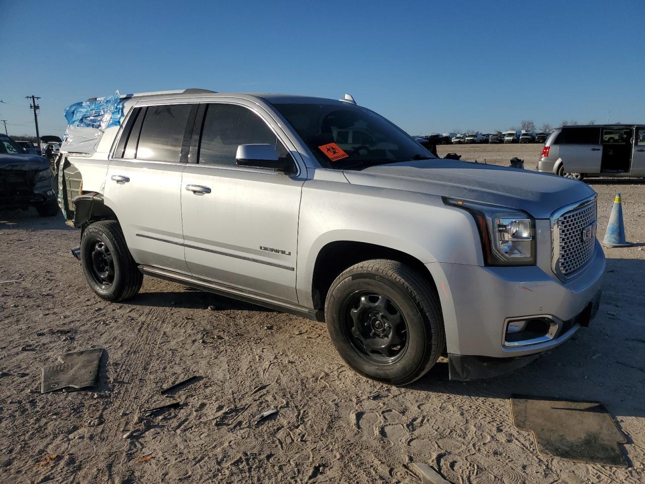 2017 GMC YUKON DENA - Фото 4