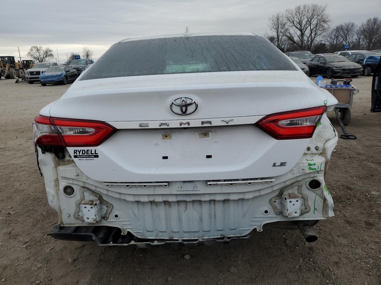 2019 TOYOTA CAMRY L - Фото 6