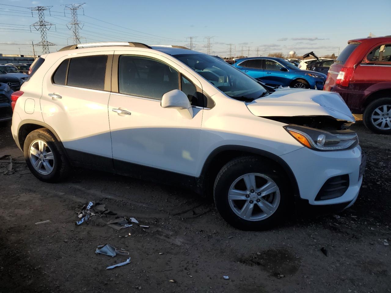 2019 CHEVROLET TRAX 1LT - Image 4