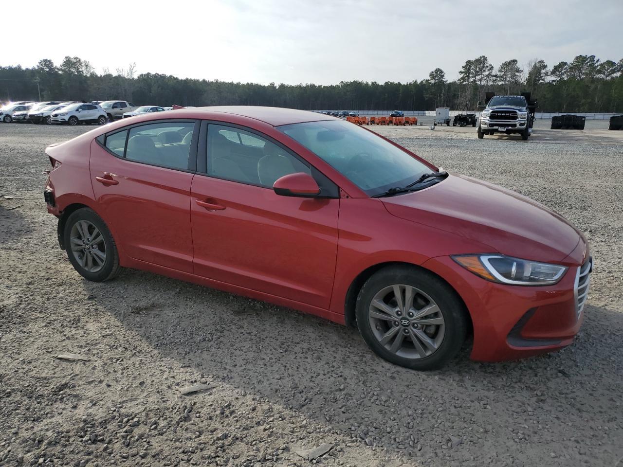 2018 HYUNDAI ELANTRA SE - Image 4