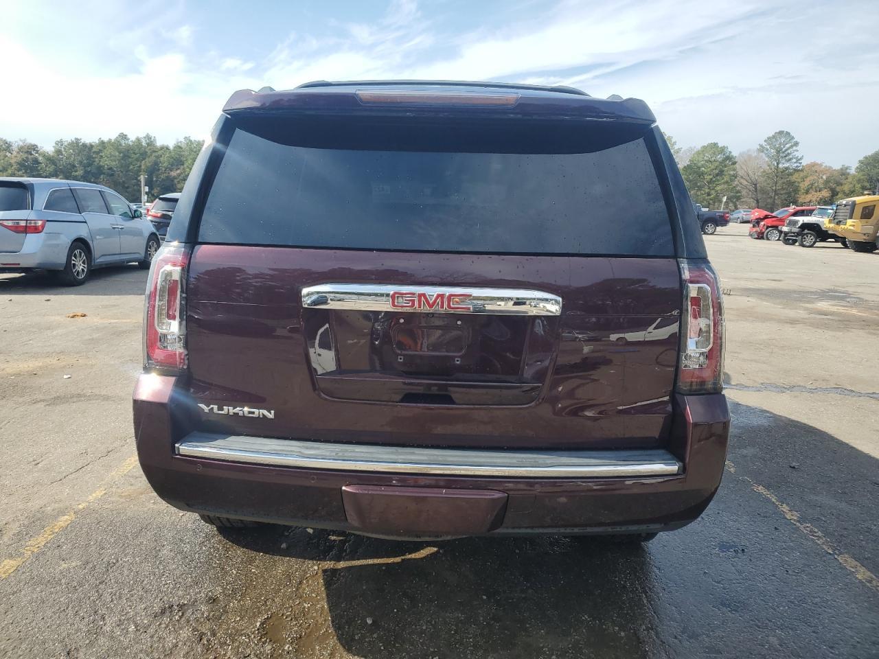 2017 GMC YUKON DENA - Фото 6