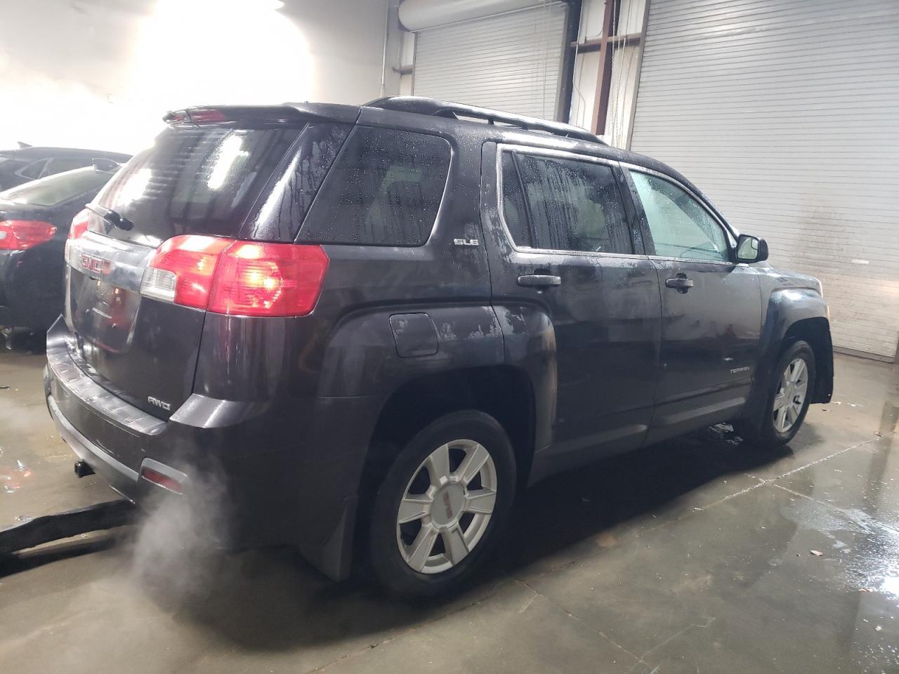 2013 GMC TERRAIN SL - Image 3