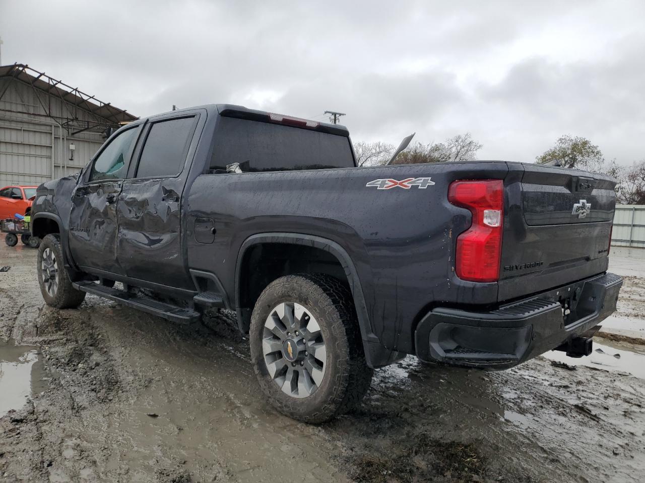 2024 CHEVROLET SILVERADO - Фото 2
