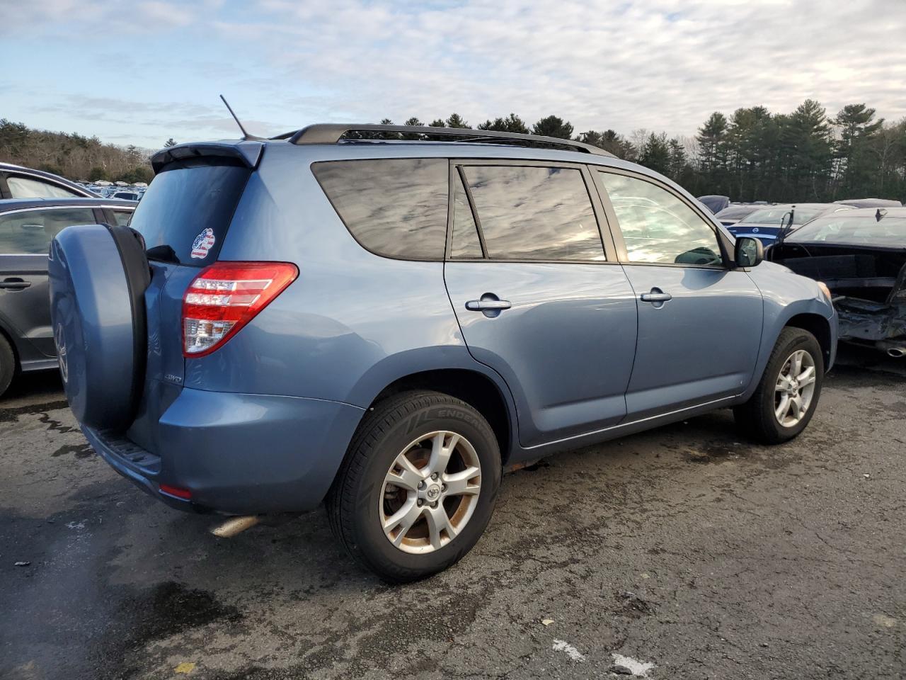2011 TOYOTA RAV4 - Фото 3