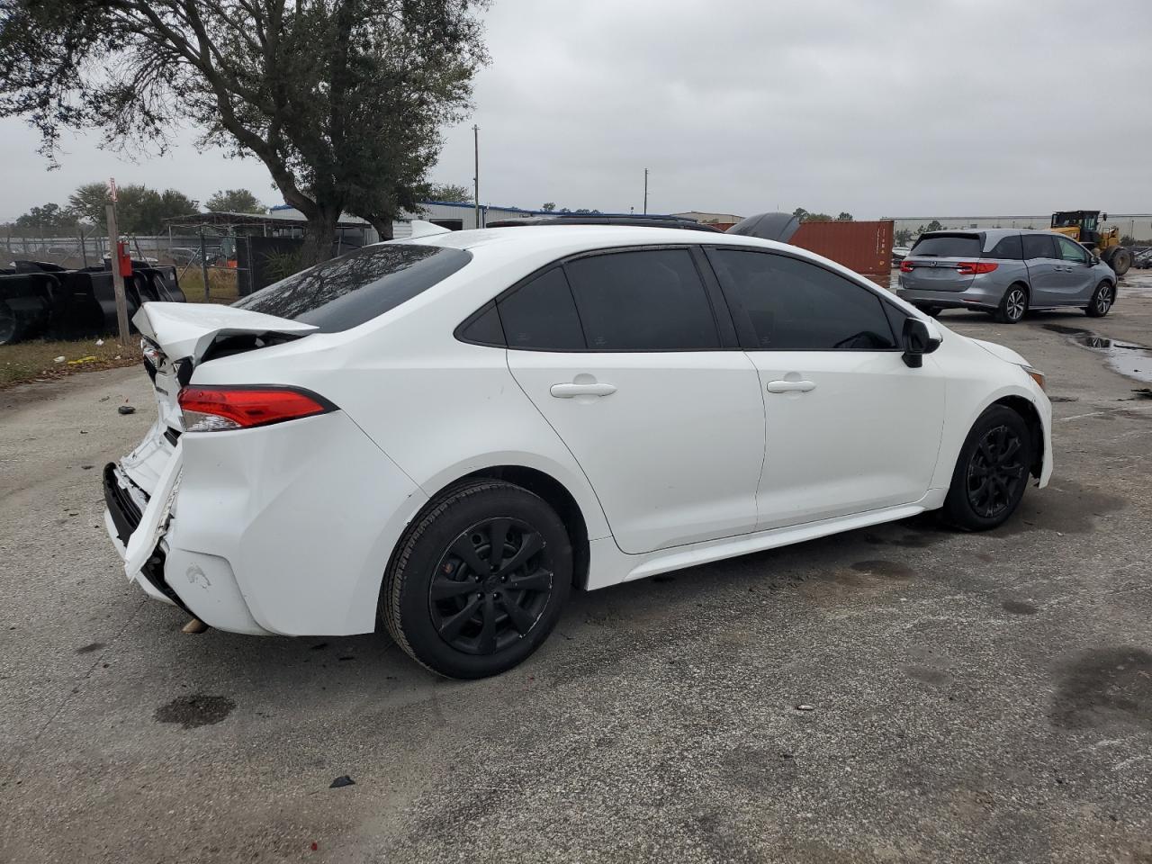 2021 TOYOTA COROLLA LE - Фото 3