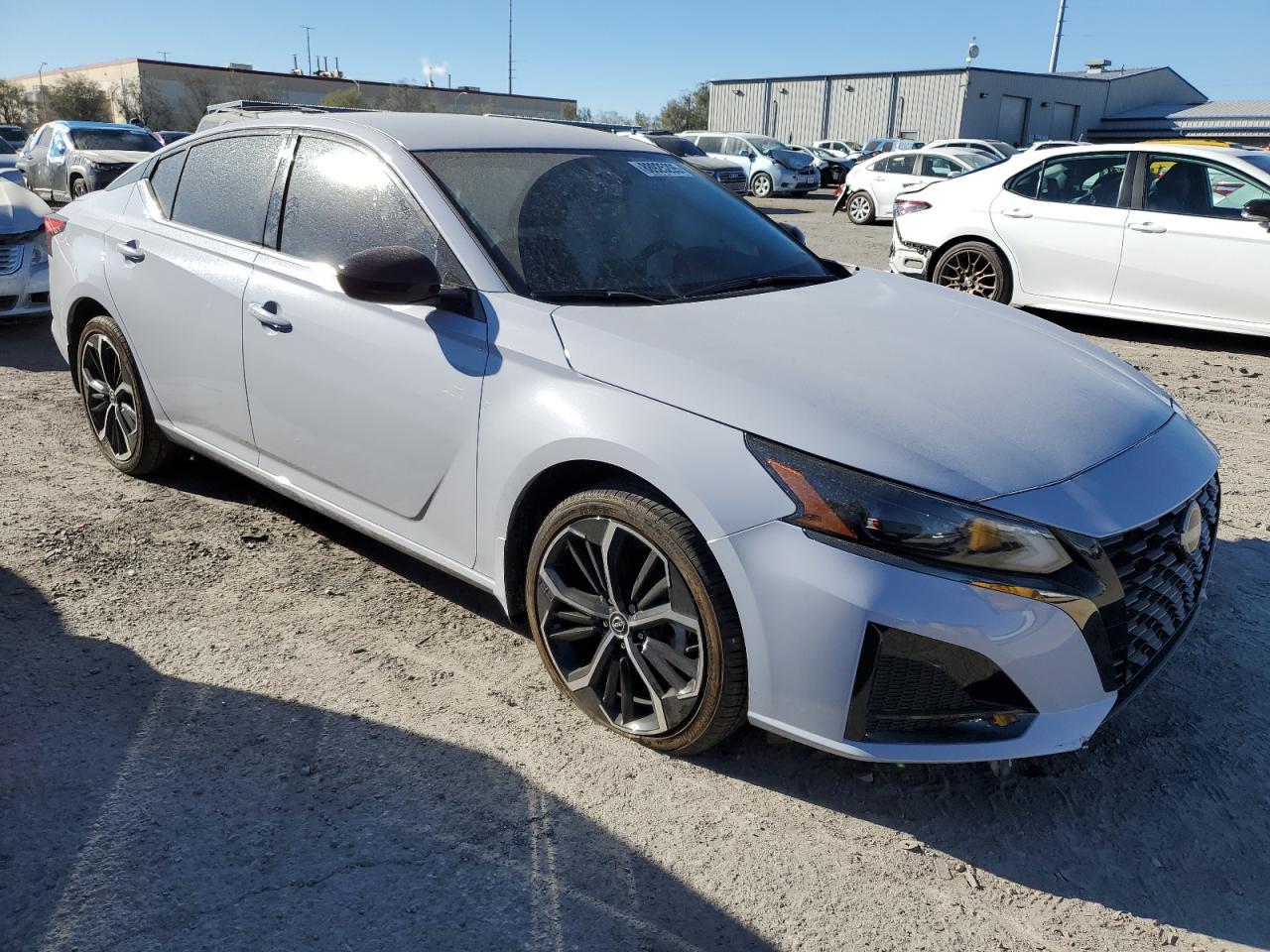 2024 NISSAN ALTIMA SR - Фото 4