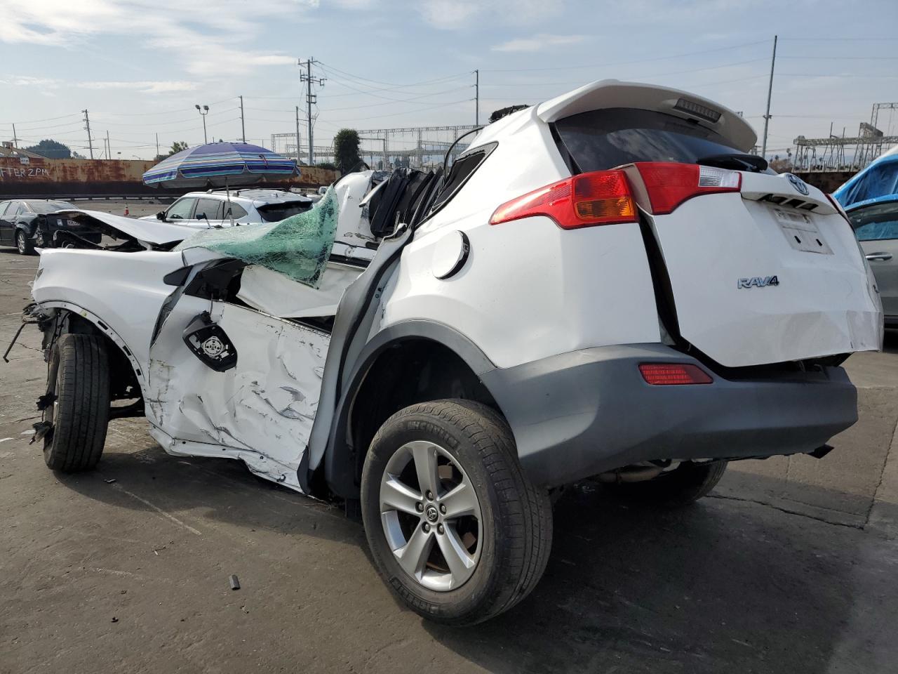 2015 TOYOTA RAV4 XLE - Image 2