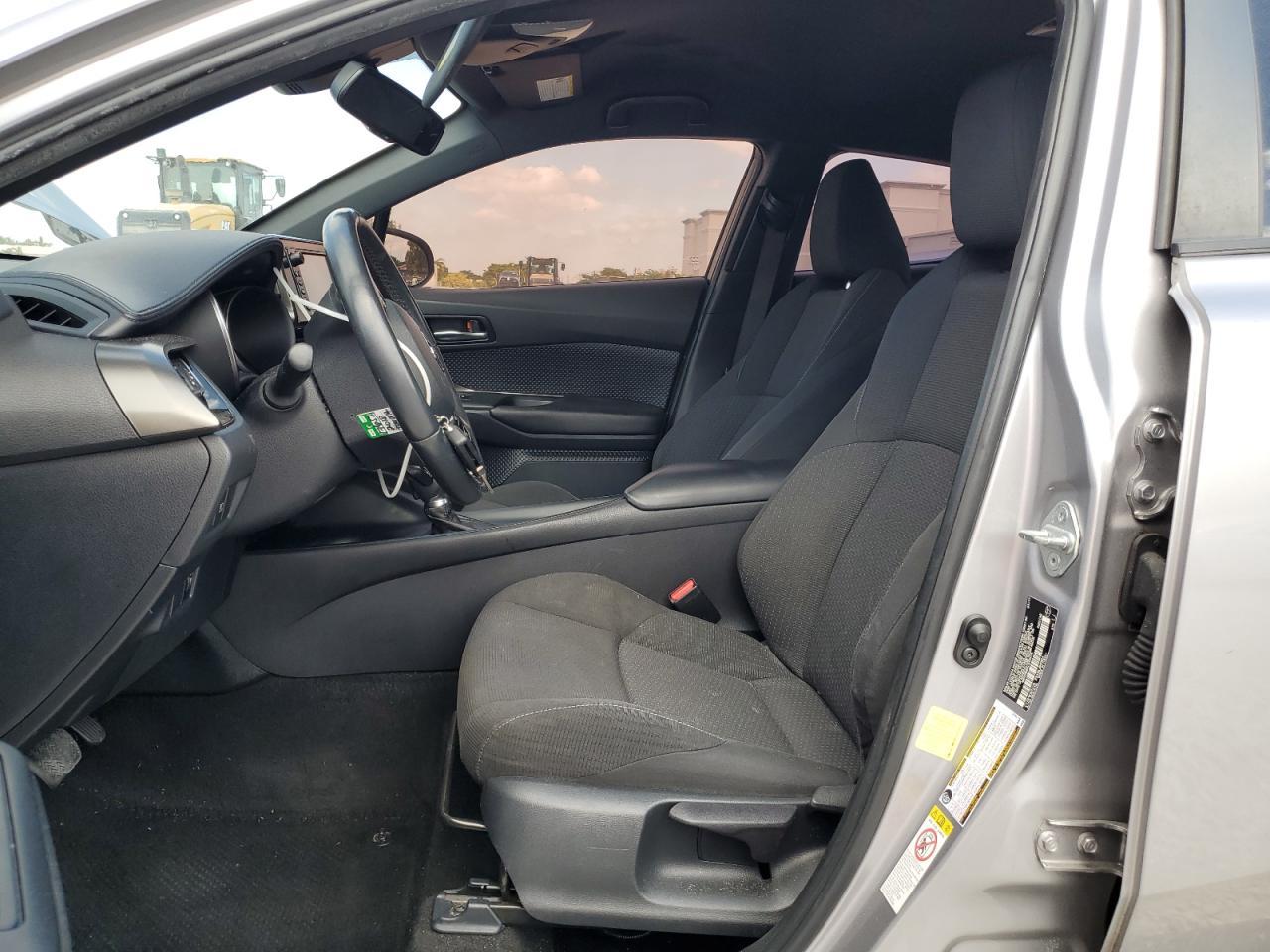 2018 TOYOTA C-HR XLE - Image 7