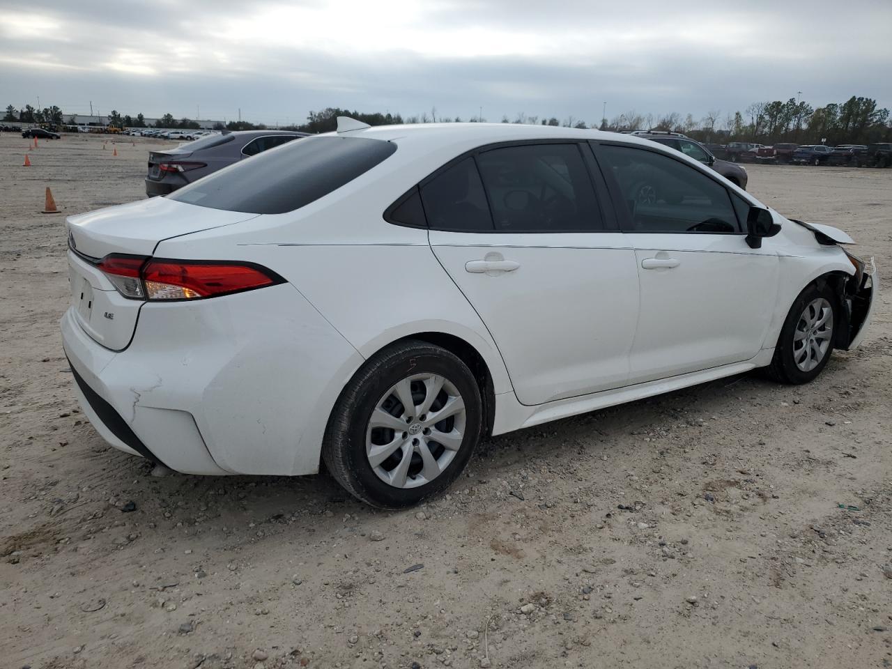 2021 TOYOTA COROLLA LE - Image 3