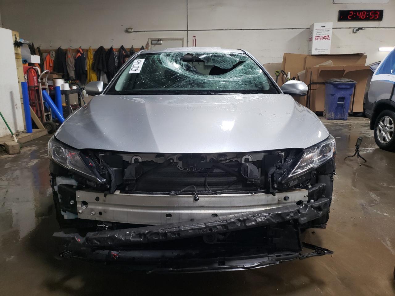 2020 TOYOTA CAMRY LE - Фото 5