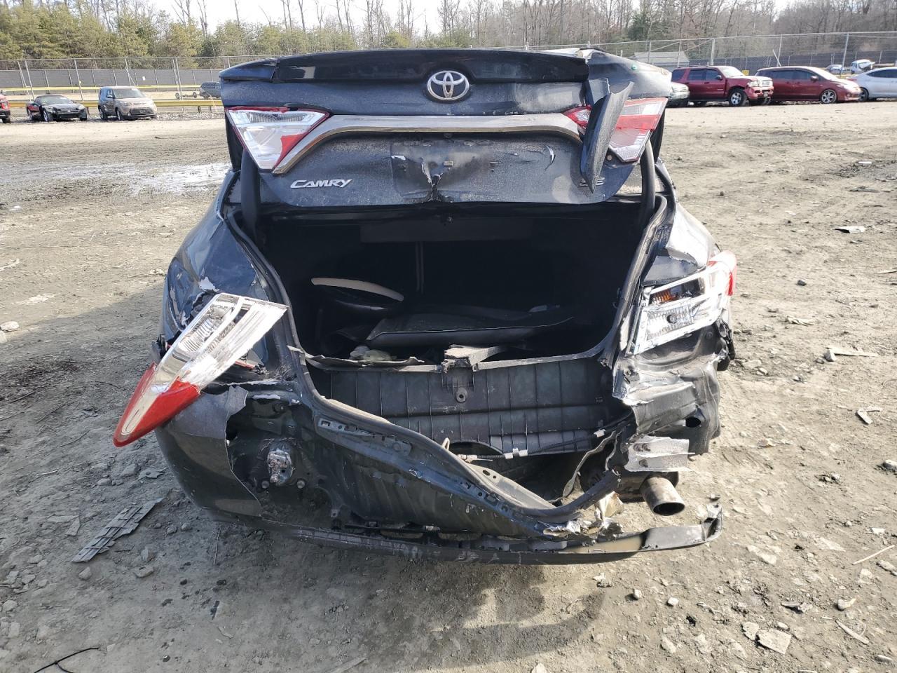 2015 TOYOTA CAMRY LE - Image 6