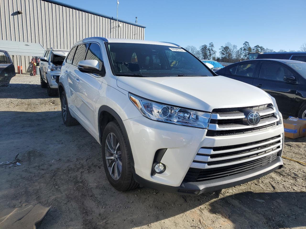 2018 TOYOTA HIGHLANDER - Image 4