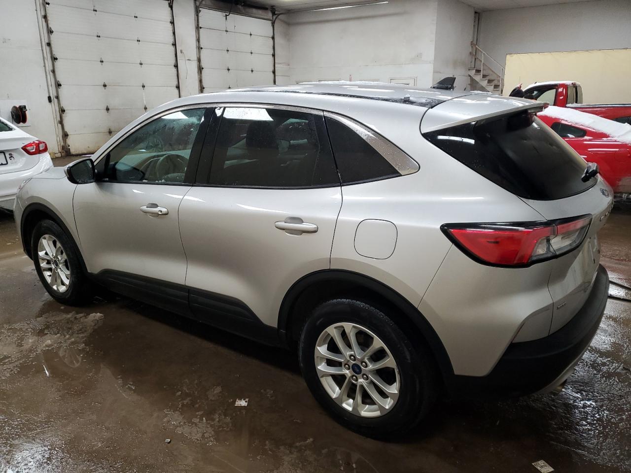 2020 FORD ESCAPE SE - Image 2