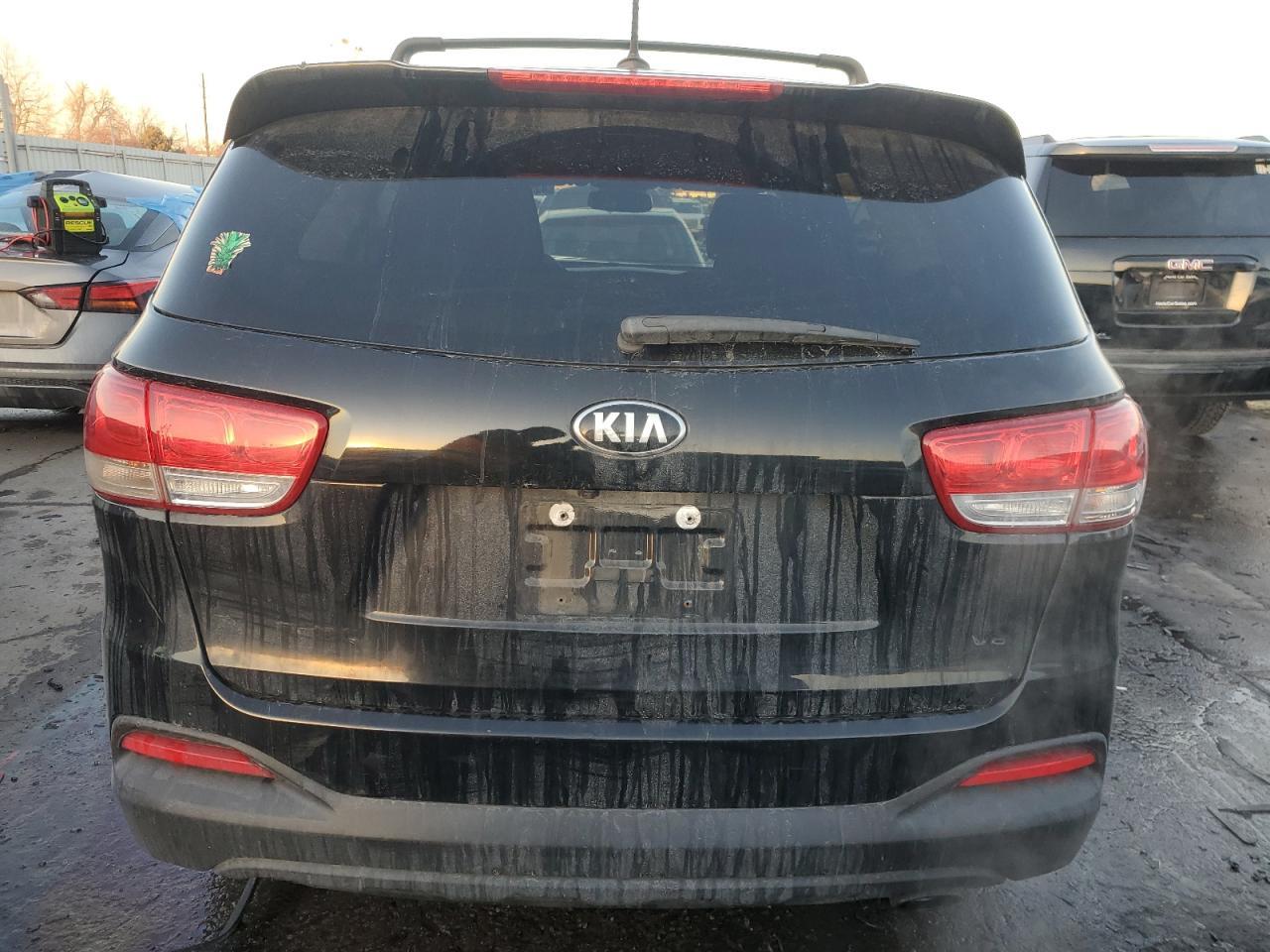 2017 KIA SORENTO LX - Фото 6