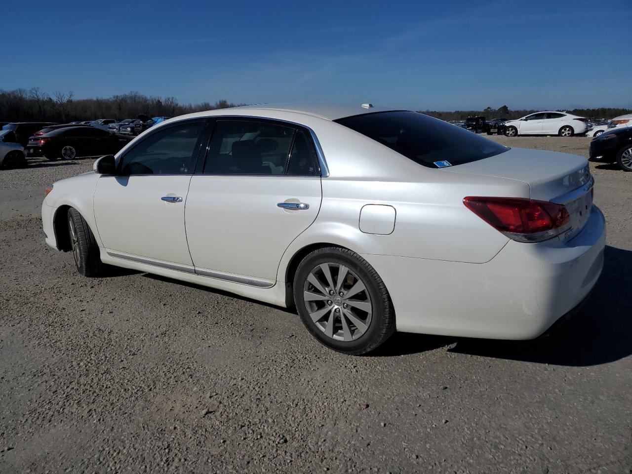 2011 TOYOTA AVALON BAS - Image 2