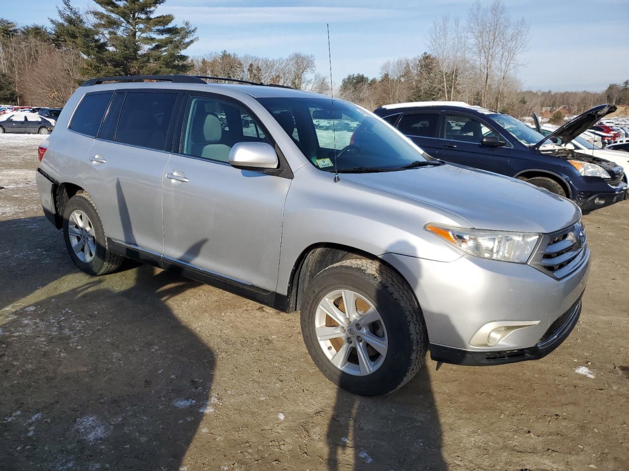 2012 TOYOTA HIGHLANDER - Image 4