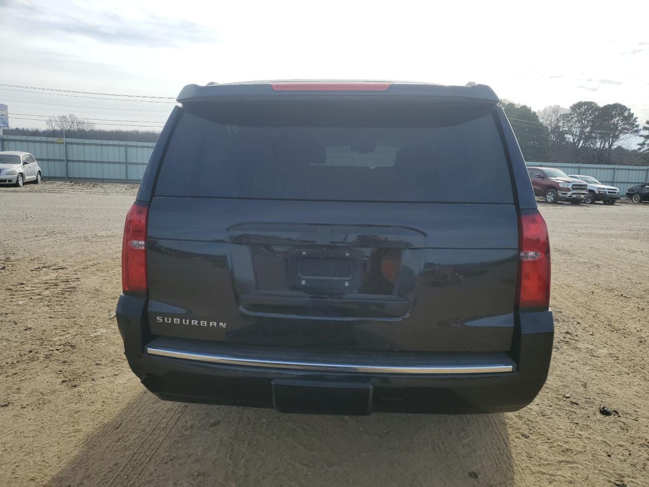 2015 CHEVROLET SUBURBAN C - Image 6