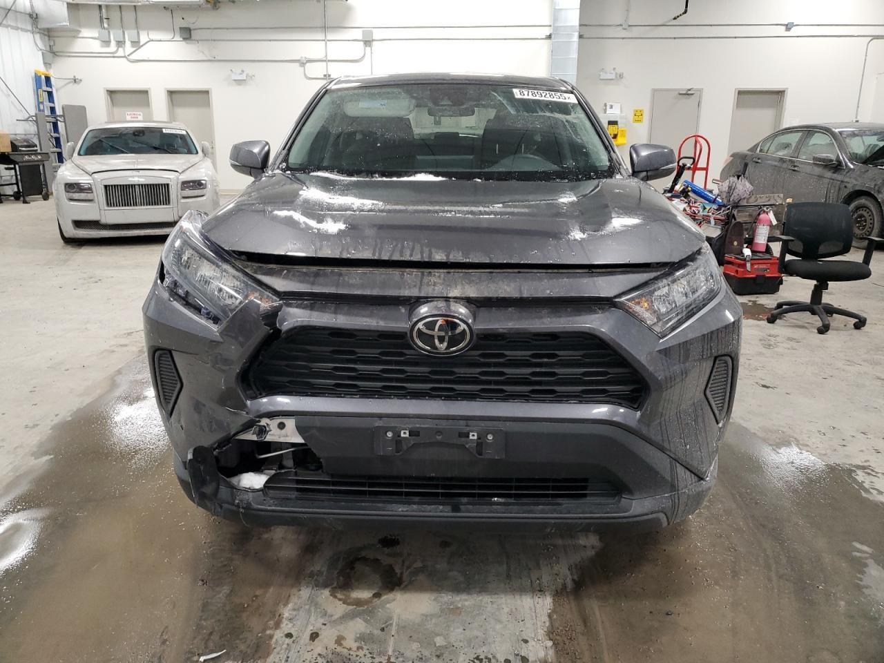 2023 TOYOTA RAV4 LE - Фото 5