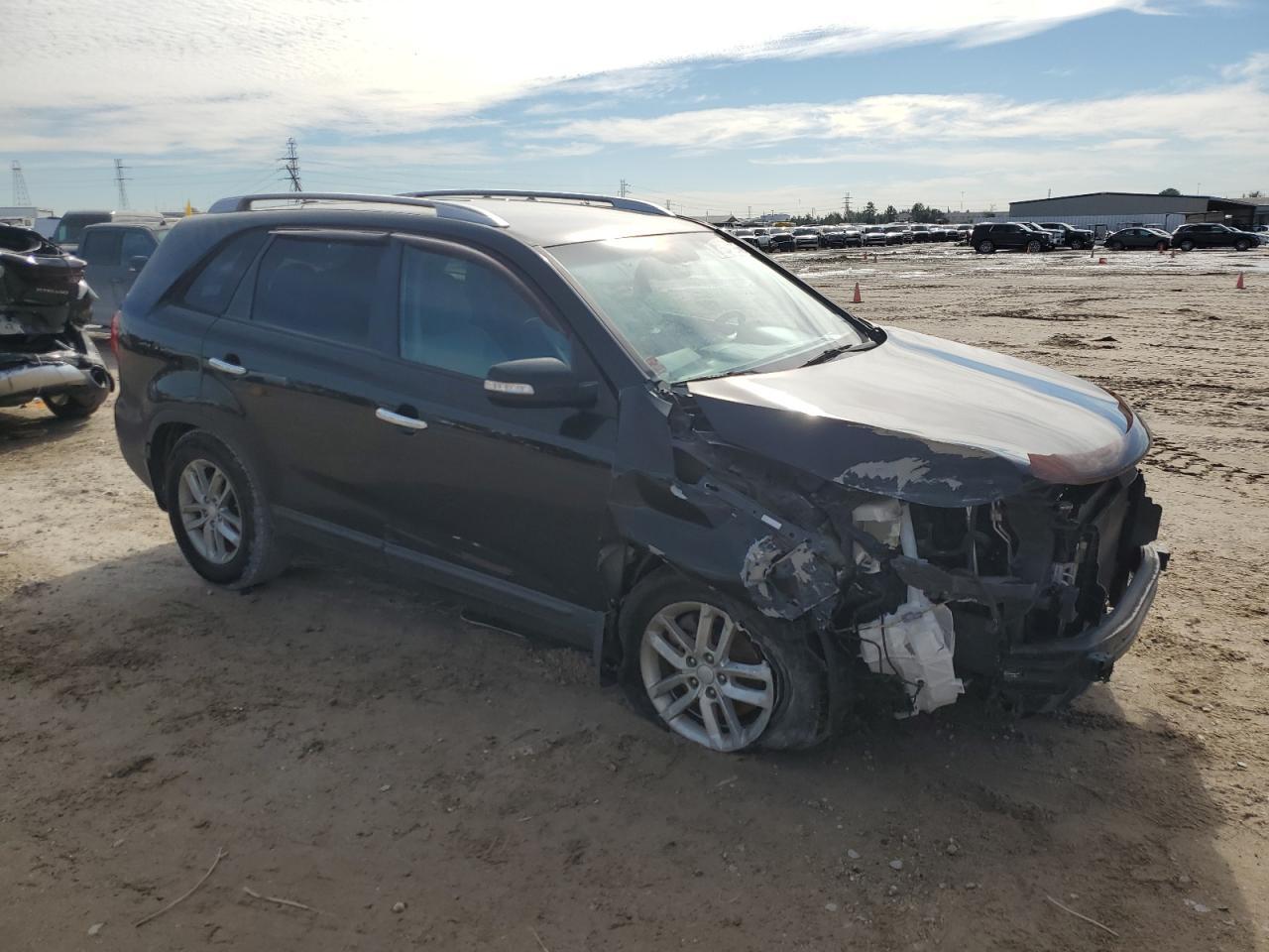 2014 KIA SORENTO LX - Image 4