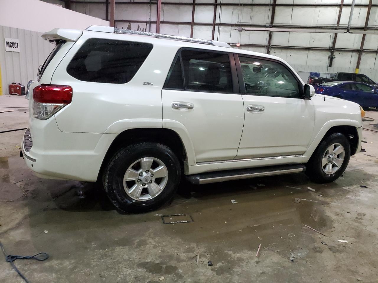 2011 TOYOTA 4RUNNER SR - Image 3