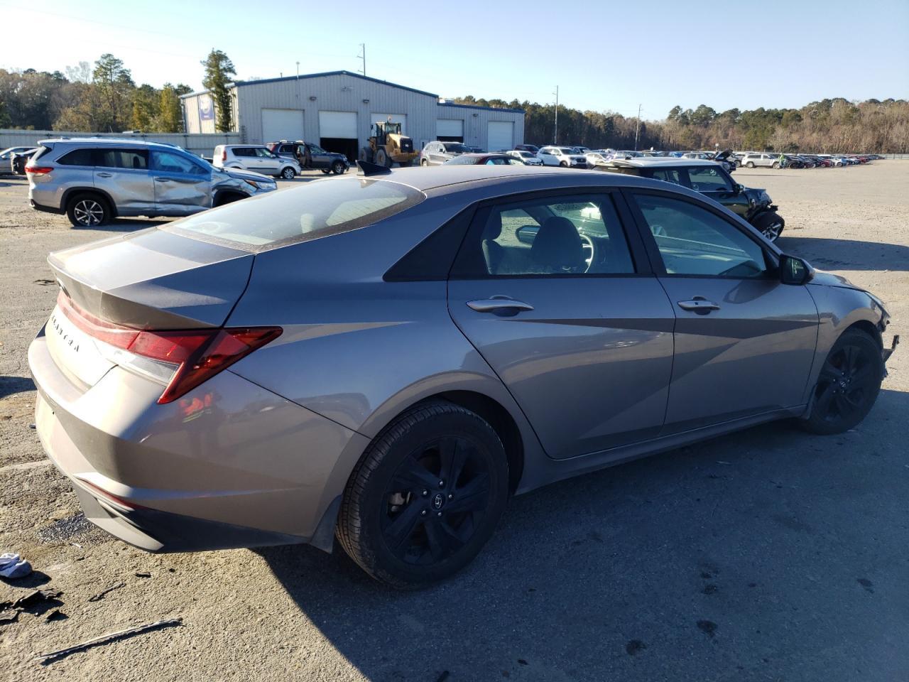 2023 HYUNDAI ELANTRA SE - Фото 3