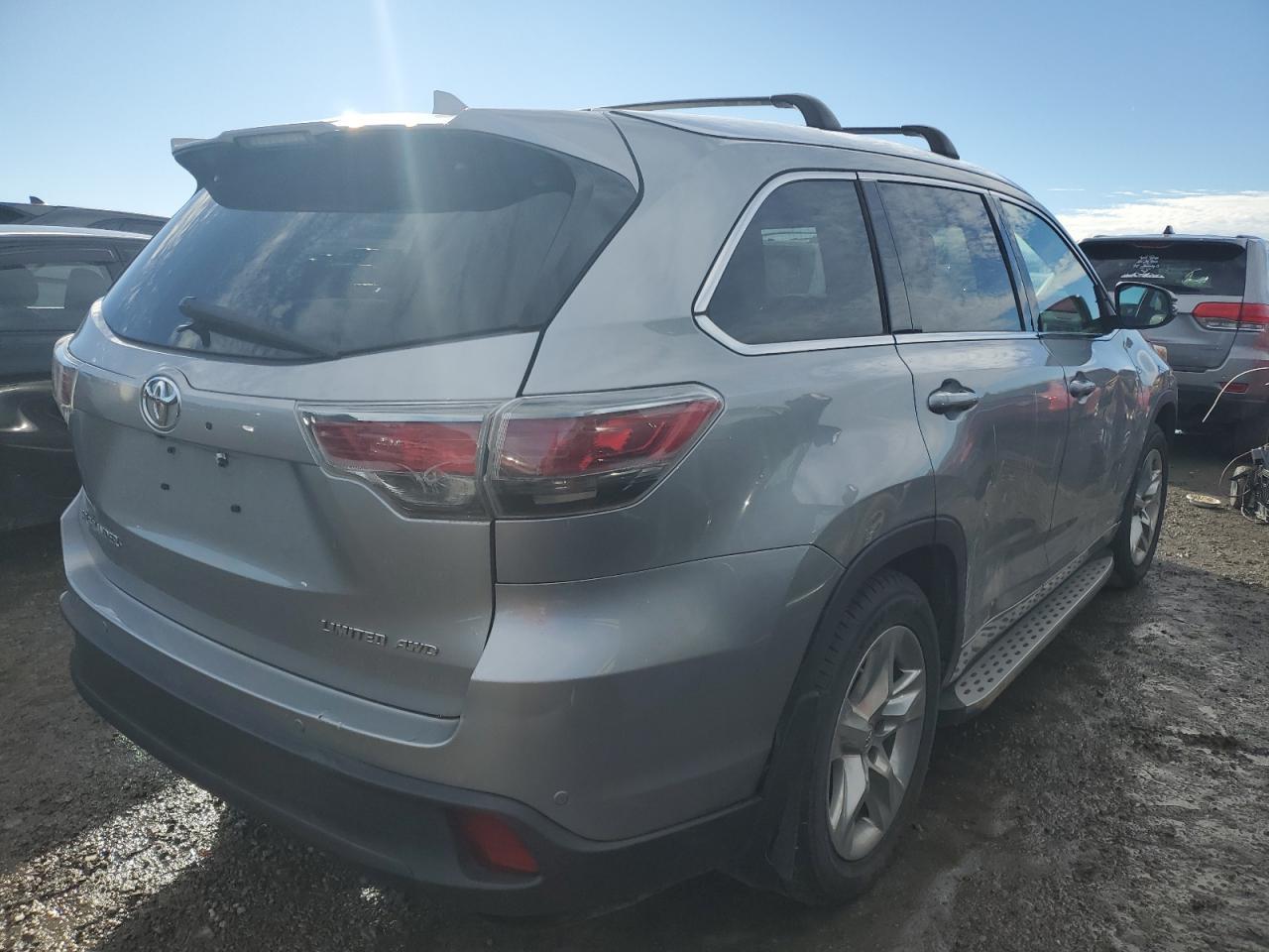 2015 TOYOTA HIGHLANDER - Image 3
