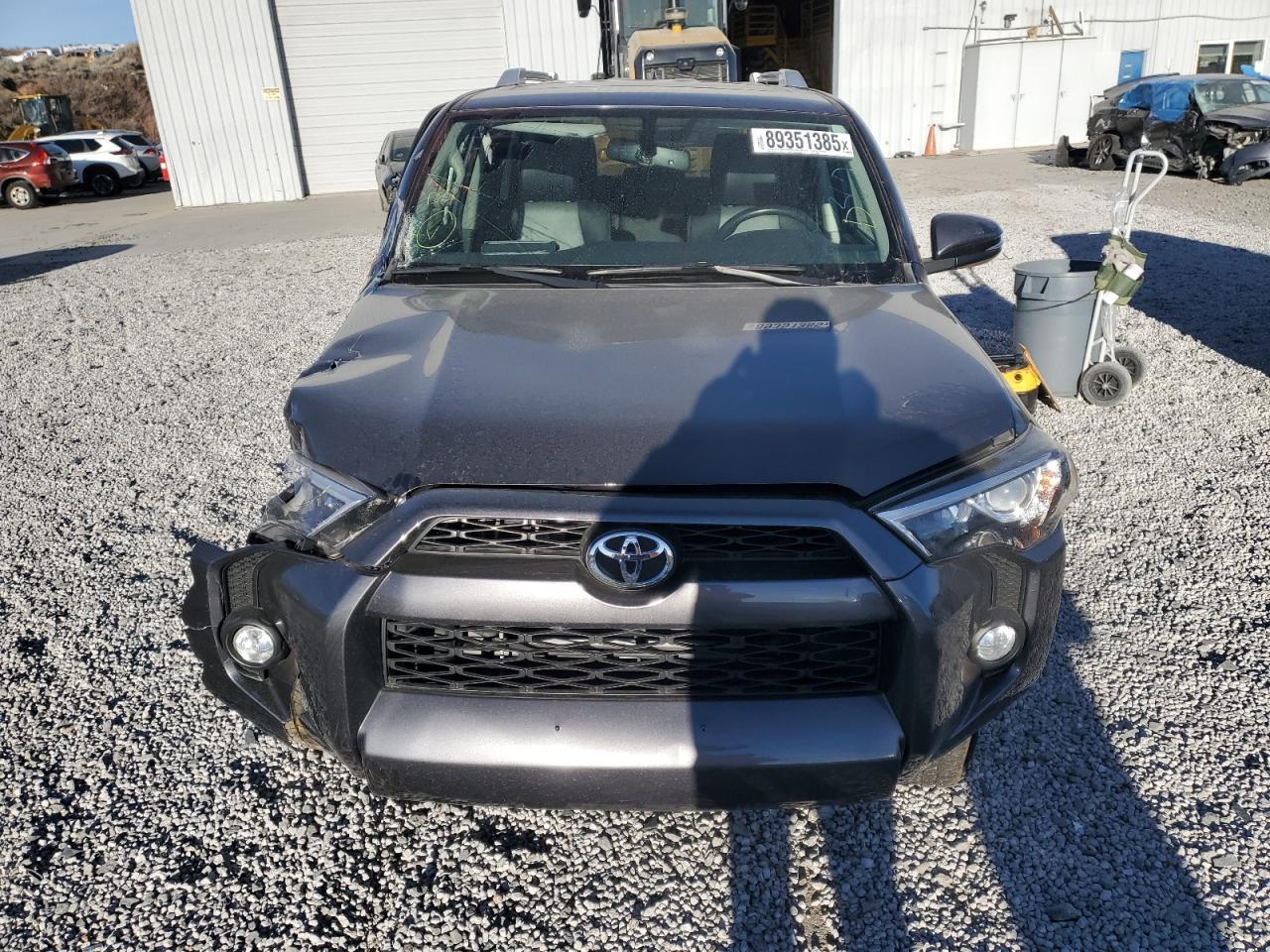 2017 TOYOTA 4RUNNER SR - Фото 5