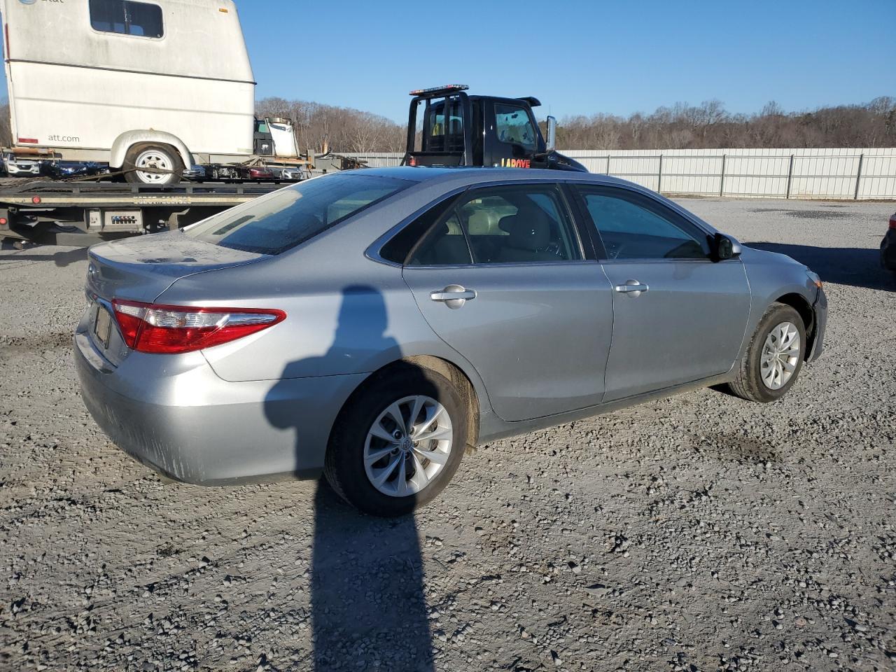 2017 TOYOTA CAMRY LE - Image 3