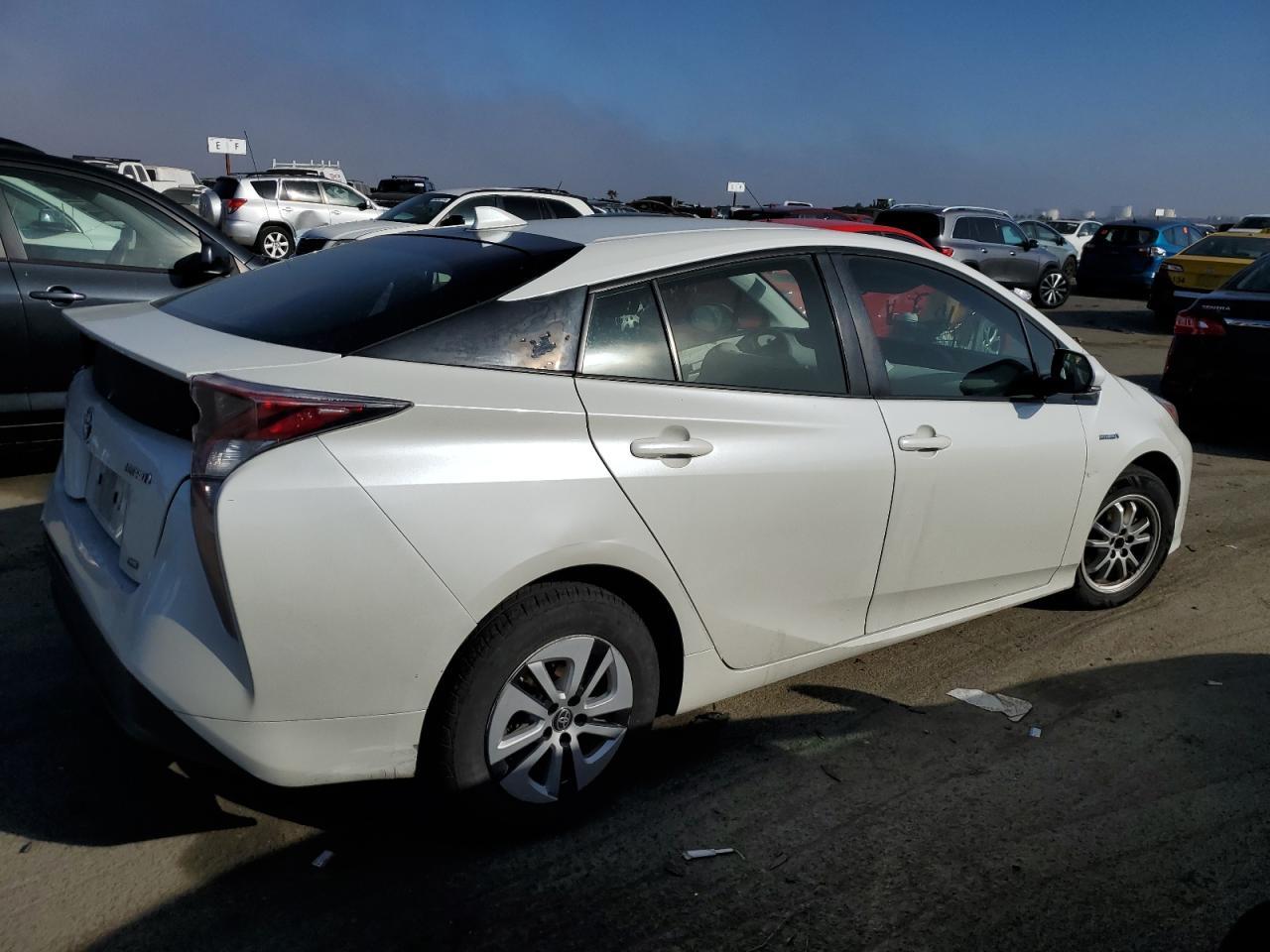 2016 TOYOTA PRIUS - Фото 3