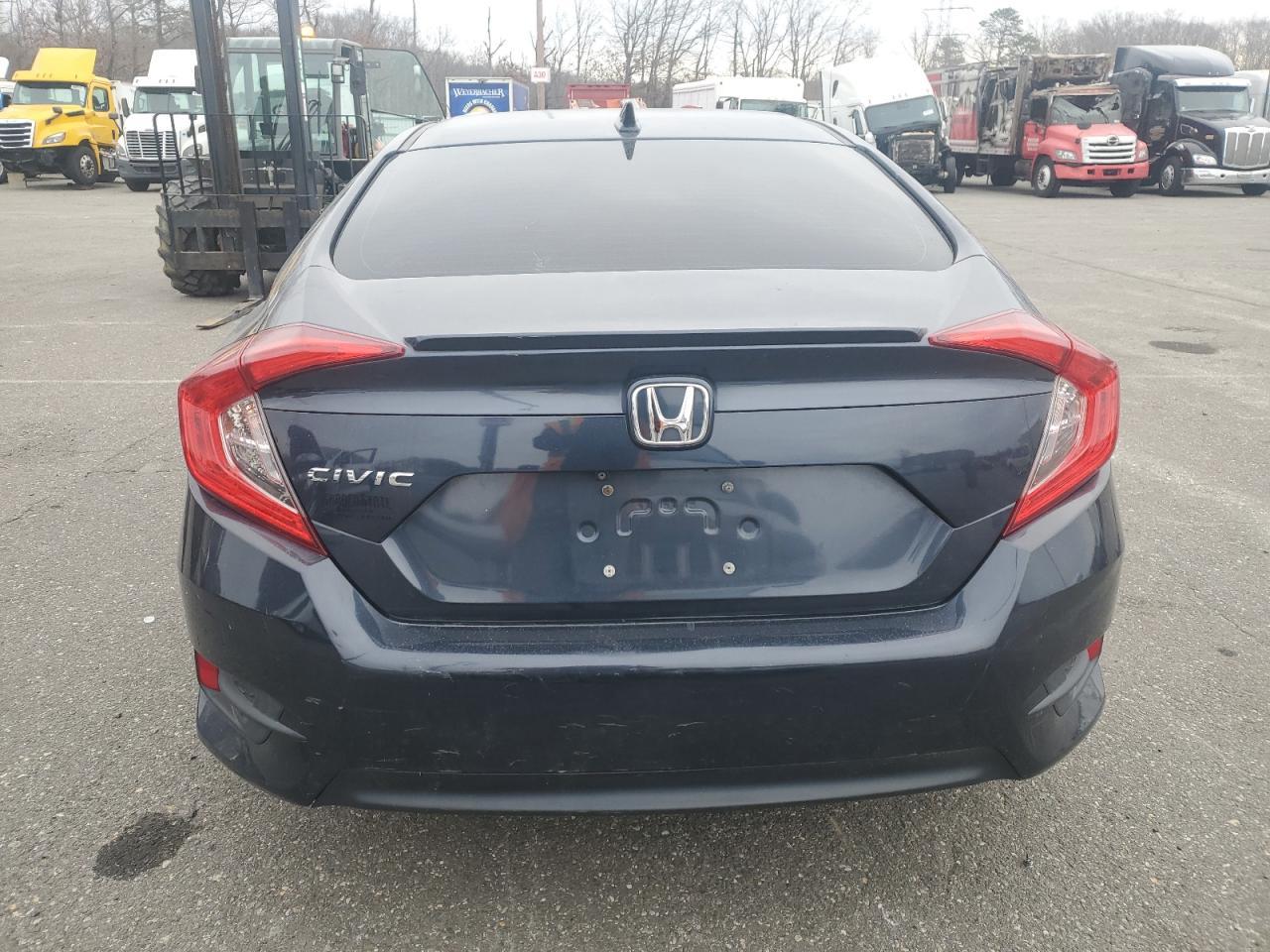 2018 HONDA CIVIC EX - Image 6