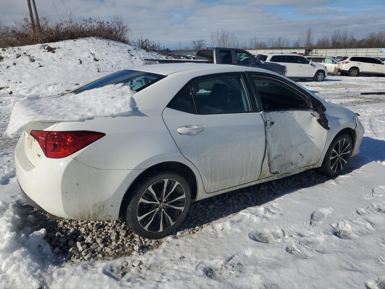 2018 TOYOTA COROLLA L - Image 3
