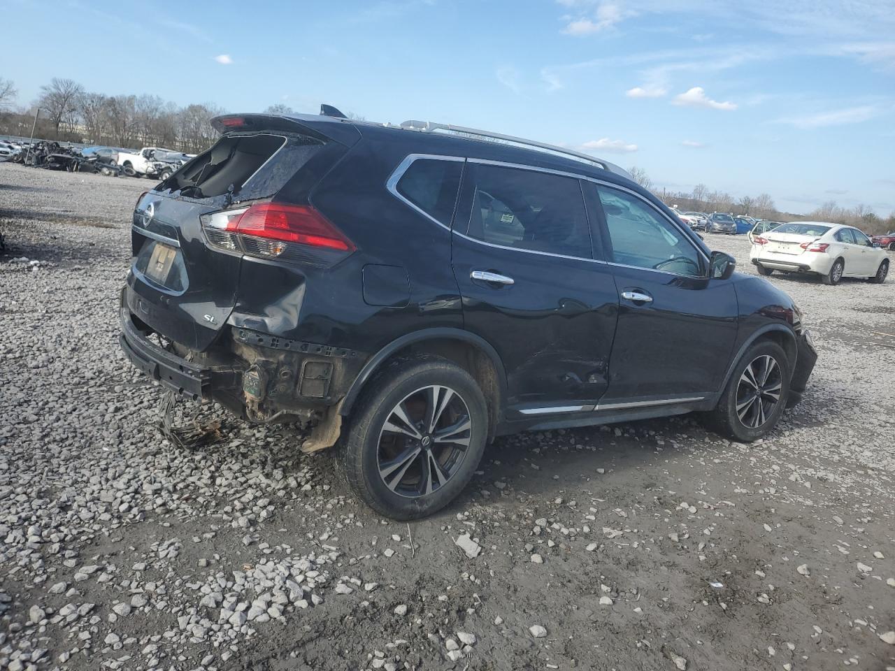 2018 NISSAN ROGUE S - Фото 3