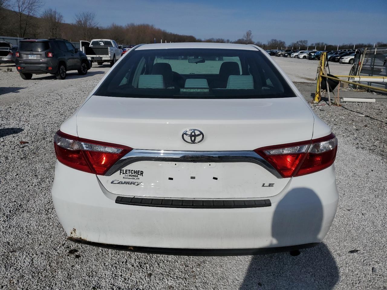 2016 TOYOTA CAMRY LE - Фото 6