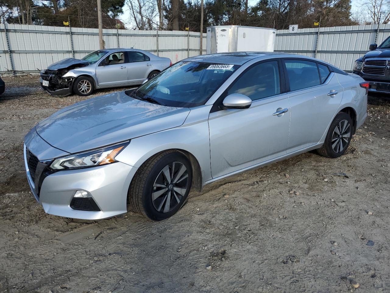 2022 NISSAN ALTIMA SV