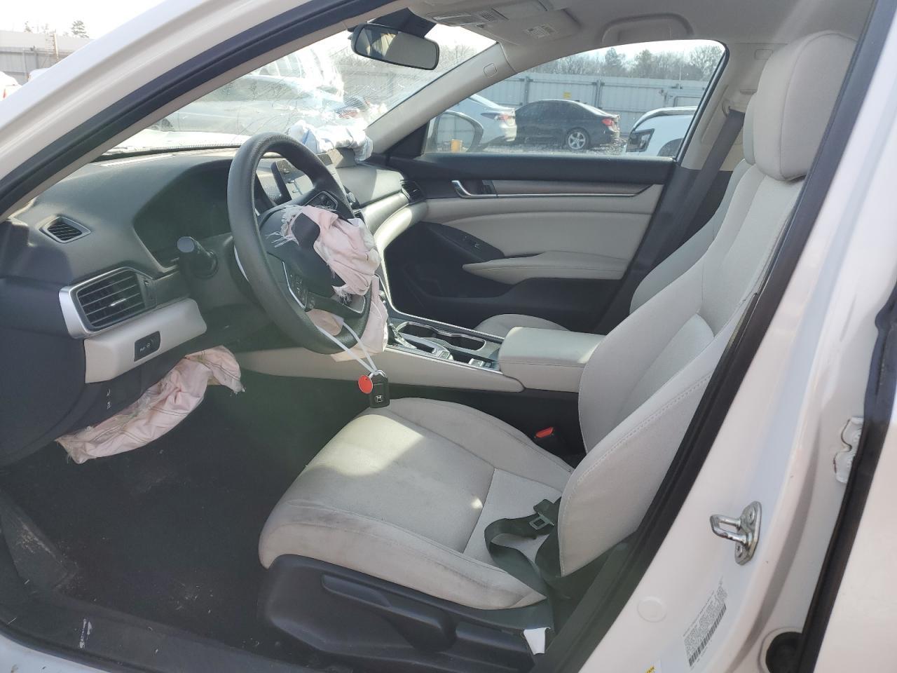 2018 HONDA ACCORD LX - Image 7