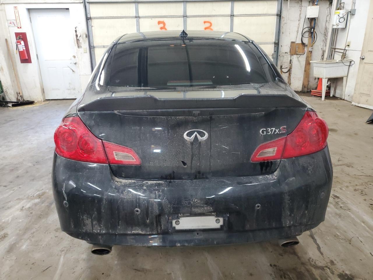 2011 INFINITI G37 - Фото 6
