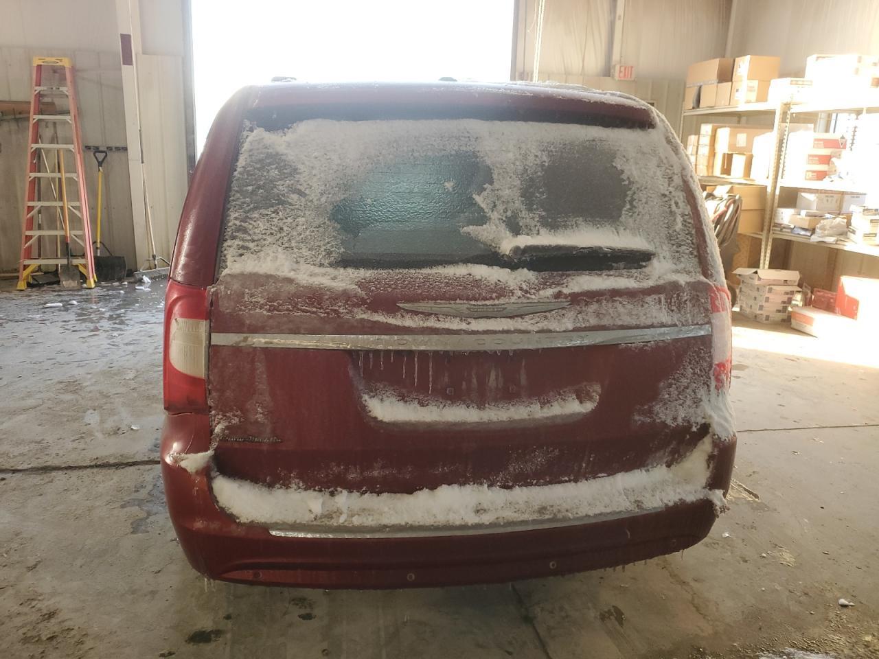 2014 CHRYSLER TOWN & COU - Image 6