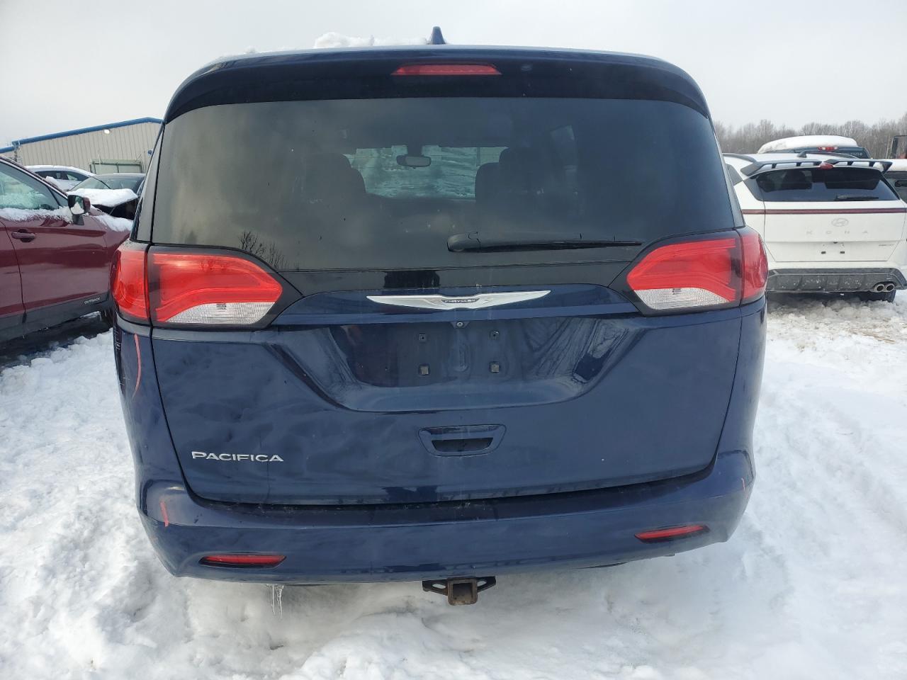 2017 CHRYSLER PACIFICA L - Image 6